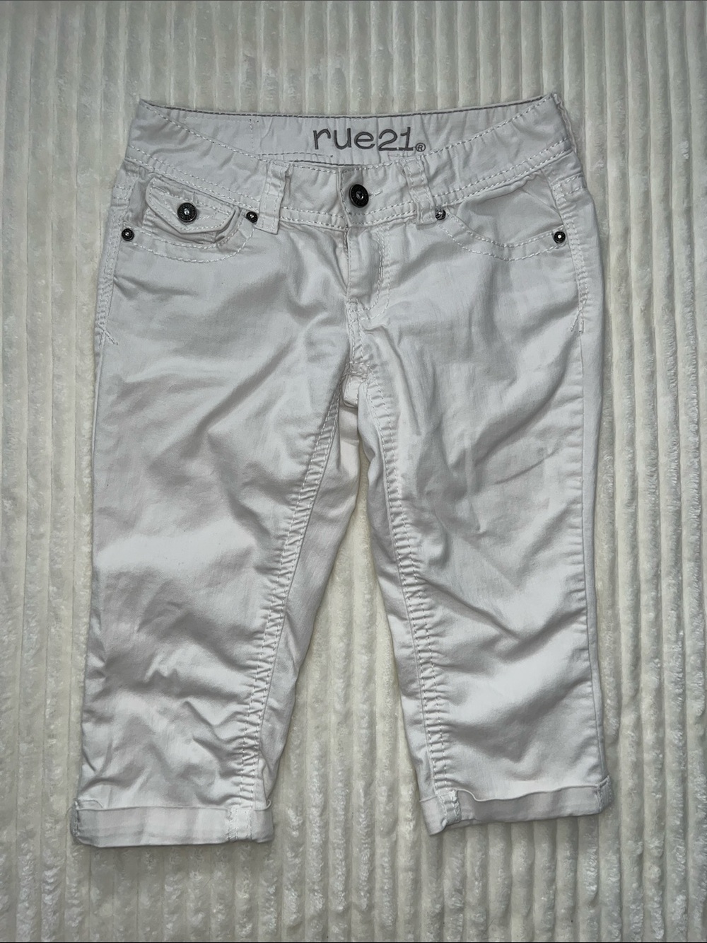 Rue21 White Women's Ankle Cropped Jeans